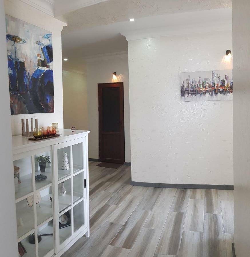 Sunrise apartment Batoumi Extérieur photo